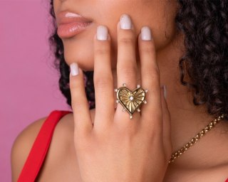 Pierścionek z sercem z kolekcji Bella (R23/ZWE/56AU)