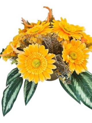 Stroik pięknych sztuchnych kwiatów na cmentarz grób Wszystkich Świętych