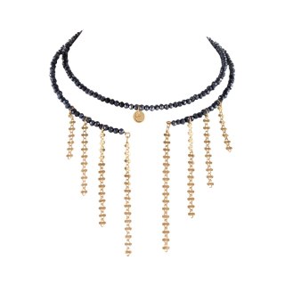 Choker z granatowych koralików, z wiszącymi łańcuszkami (C25/MEM/11AU)