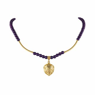 Naszyjnik z satynowych perełek w fioletowym kolorze z zawieszką w kształcie głowy lwa (C25/KOR/90AU)