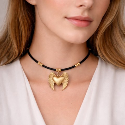 Kauczukowy naszyjnik z sercem ze skrzydłami (C24/LAT/26AU)