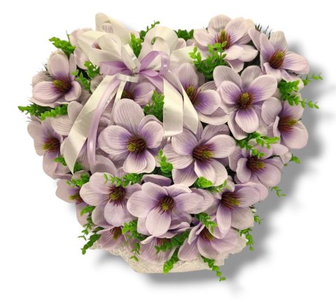 Stroik pięknych sztuchnych kwiatów na cmentarz grób Wszystkich Świętych